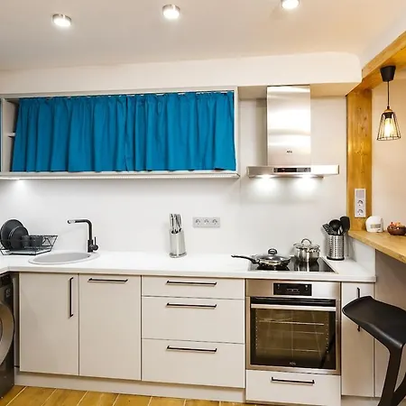 98 Steps To Total Bliss - Old Town - By Innorental