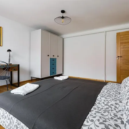 98 Steps To Total Bliss - Old Town - By Innorental * Riga