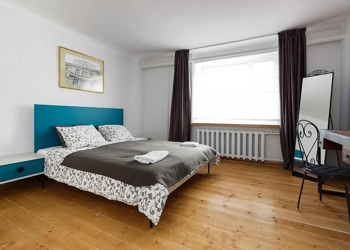 98 Steps To Total Bliss - Old Town - By Innorental *