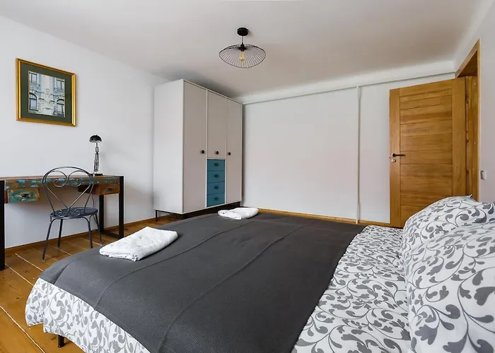 98 Steps To Total Bliss - Old Town - By Innorental * Riga