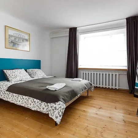 98 Steps To Total Bliss - Old Town - By Innorental *